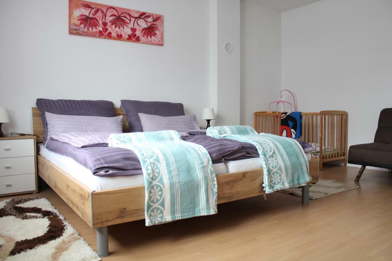 Holiday House Huszar Parndorf Esterno foto